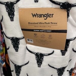 Wrangler Oversized Plush Throw with Blue Bull Skull Design